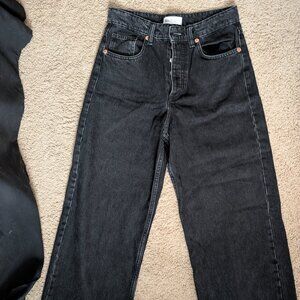 ZARA Black Cropped High-Waisted Jeans – Button Fly Women’s Denim